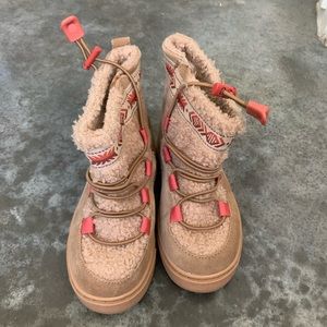 TOMS Alpine Suede Boots